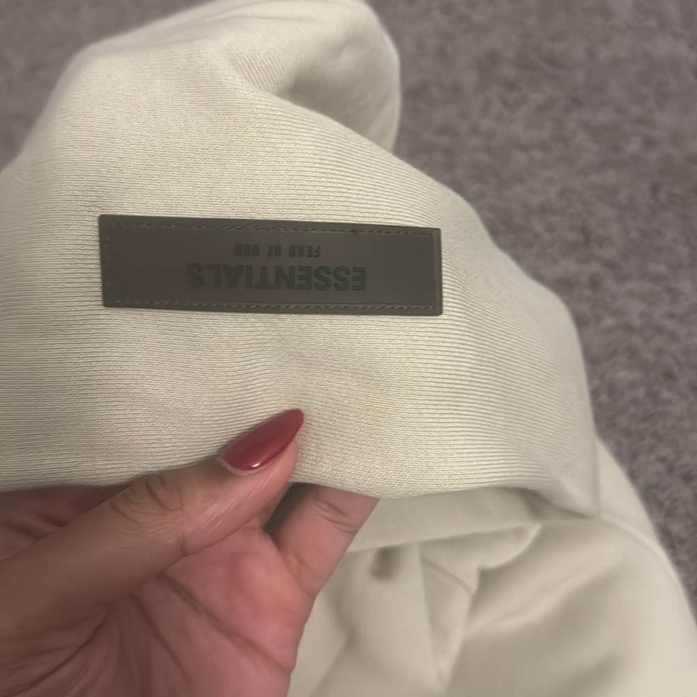 Essentials hoodie - Picture 4 of 5